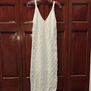 White Sleeveless Textured Dress